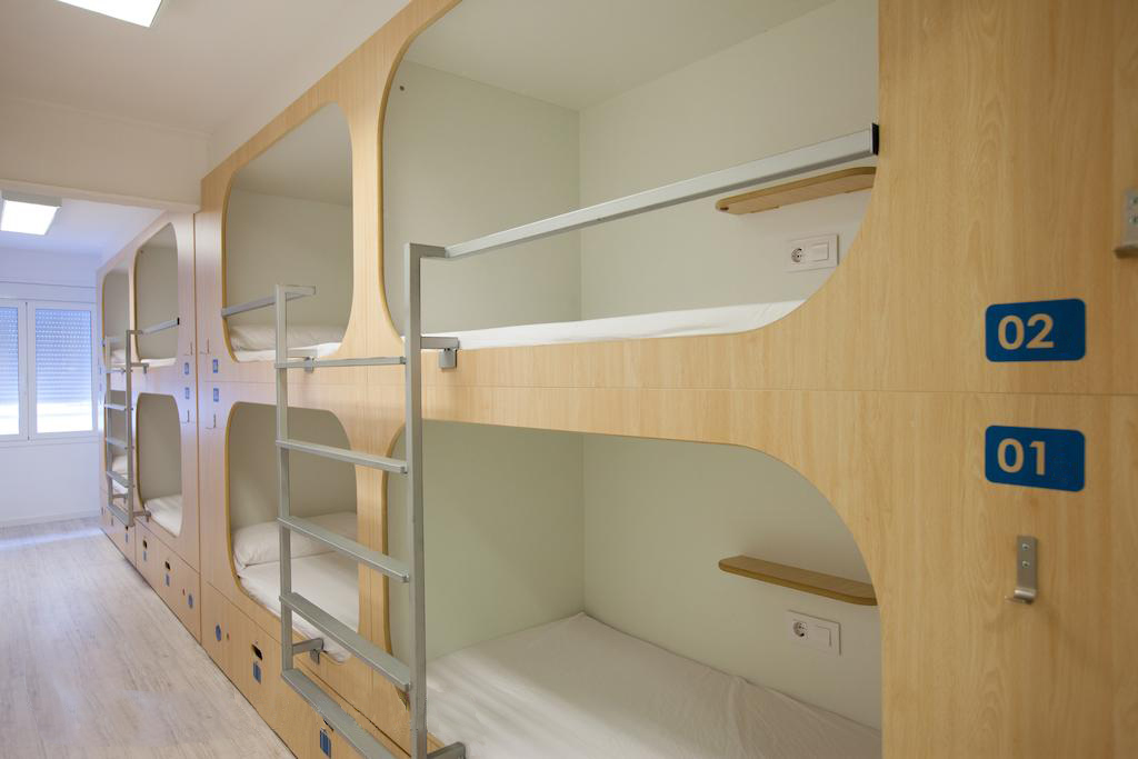 Двухъярусная кровать для хостела с эксклюзивным дизайном